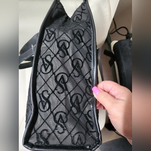 NWT Victoria's Secret Logo Mesh Tote Bag - Picture 3 of 7